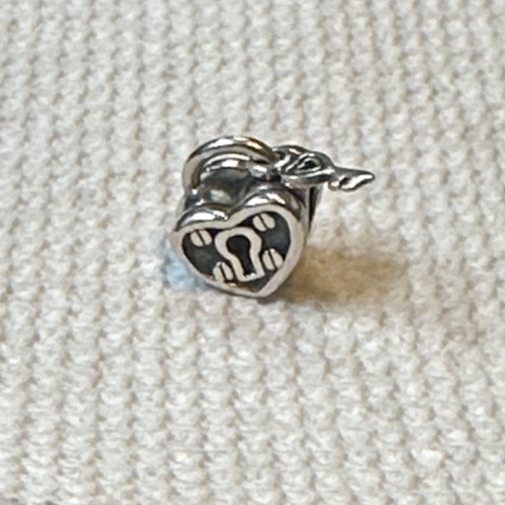 Chamilia Sterling Silver Heart Lock Charm - Picture 3 of 3
